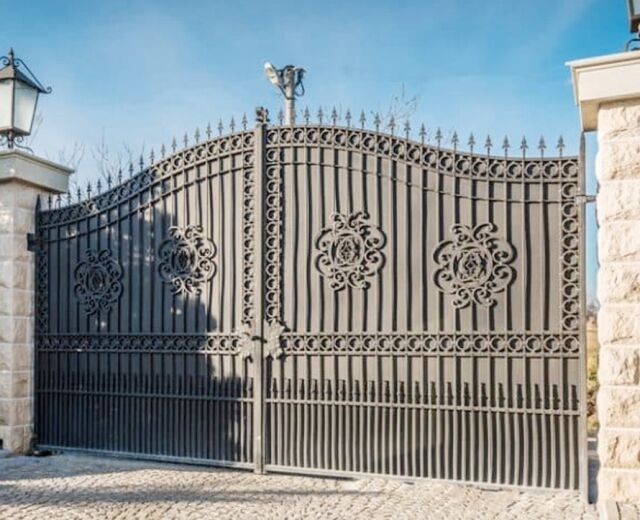 Gates Contractor near me