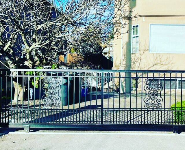 Metal Gate Builder
